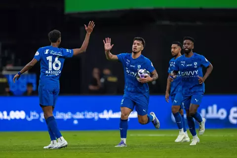 دقيقة بدقيقة.. الهلال 2-1 الأخدود.. استراحة
